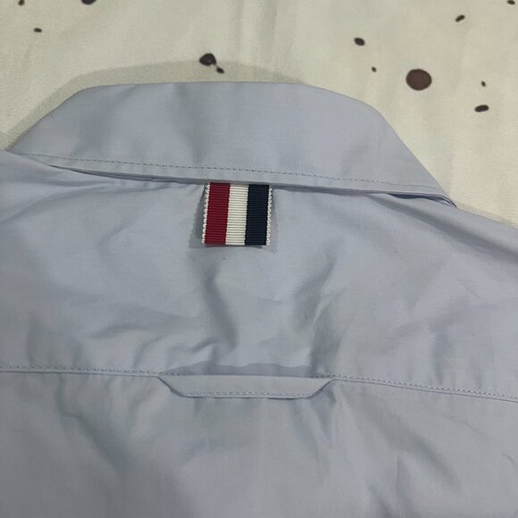 Thom Browne Womens Double Sleeve Logo Cropped Shirt - Picture 8 of 9